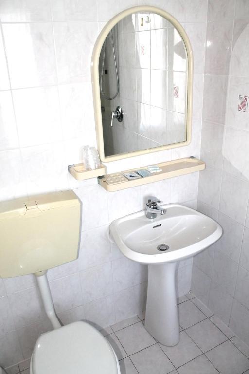 Hotel I 4 Assi *