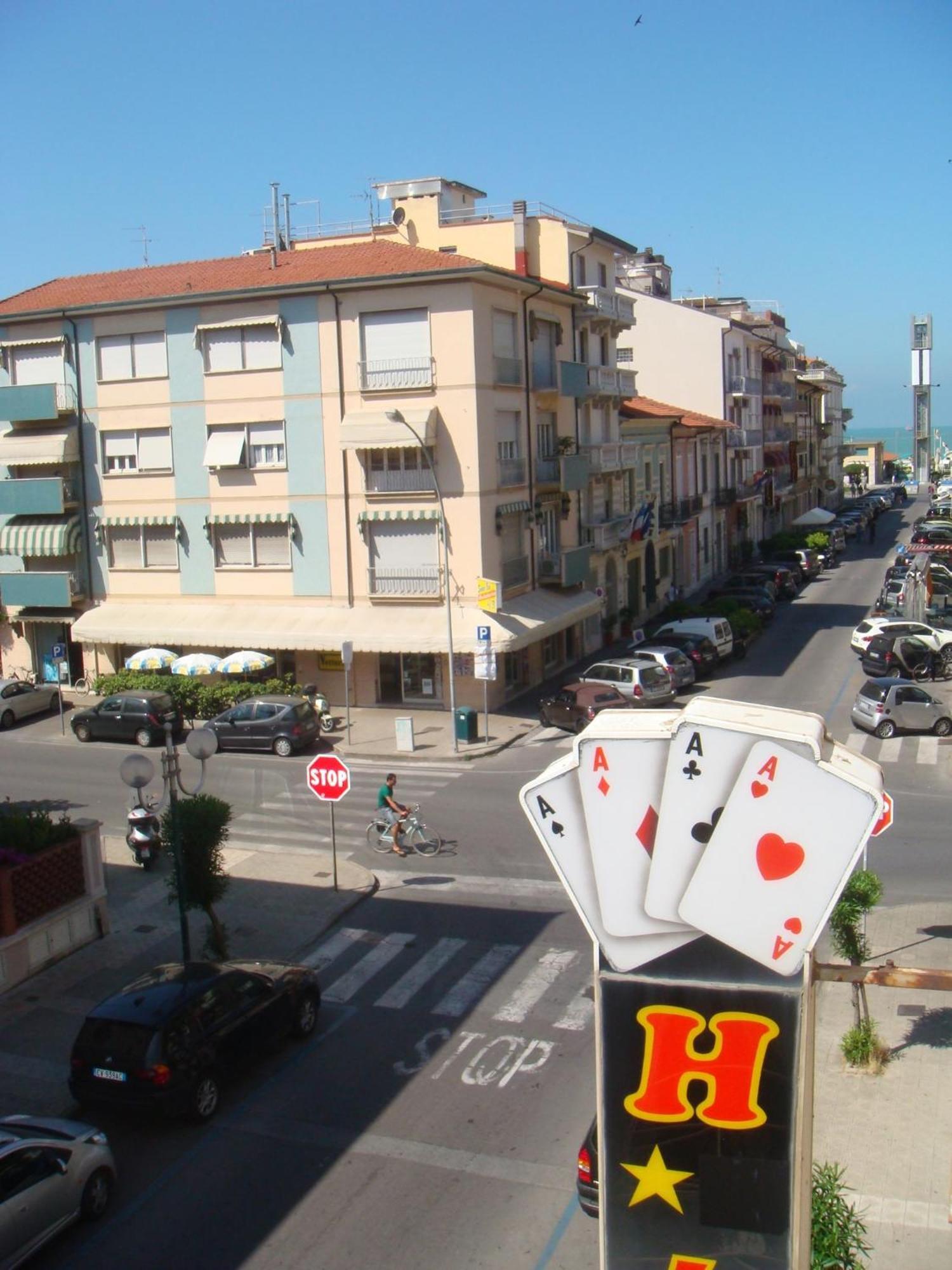 Hotel I 4 Assi